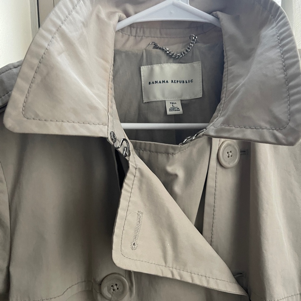 Banana Republic tan Trench Coat EUC sx L